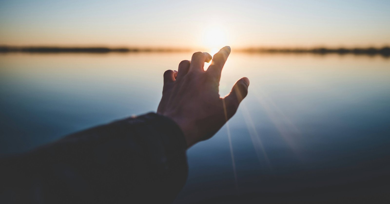 handing reaching